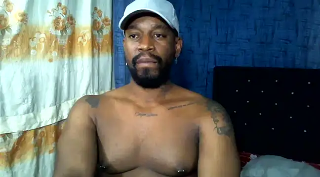 Snapshot of strong__anthony chatting on January 31, 4:25 am strong anthony online show from January 31, 4:25 am