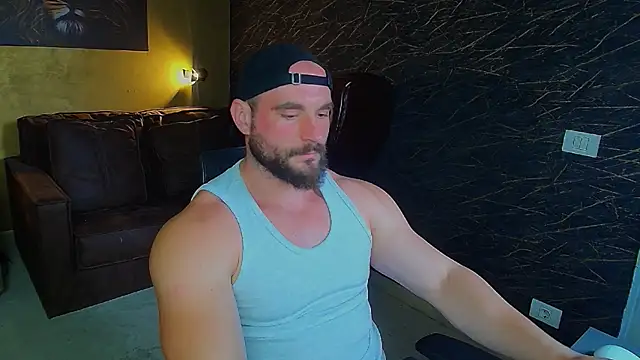 AdamJamesonn online show from June 7, 7:04 am