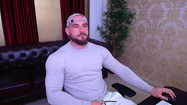 AdamJamesonn online show from April 24, 4:48 am