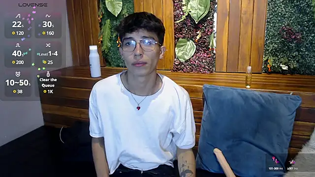 Snapshot of tim__fox chatting on February 10, 7:49 pm tim fox online show from February 10, 7:49 pm