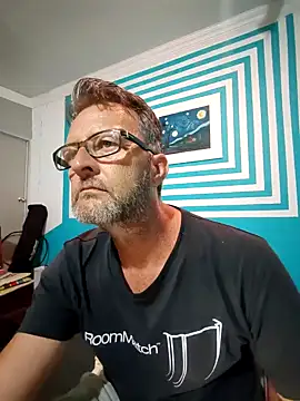 Snapshot of itsmeyes69 chatting on February 4, 8:28 pm itsmeyes69 online show from February 4, 8:28 pm