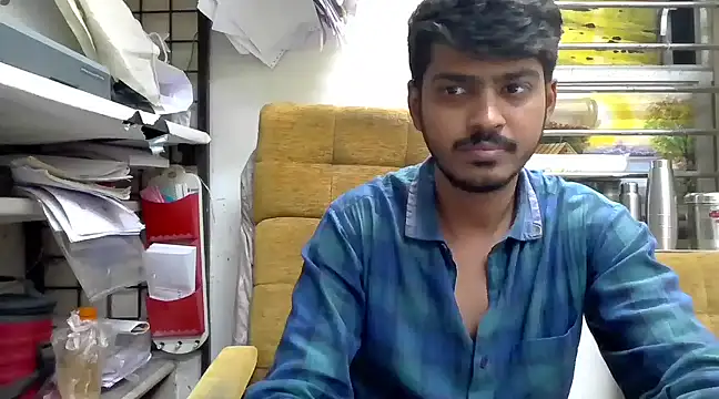 cute modell online show from March 15, 12:45 pm