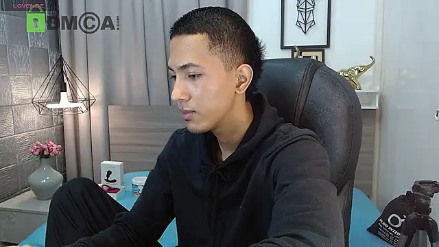 HarolddXL online show from April 23, 1:46 pm