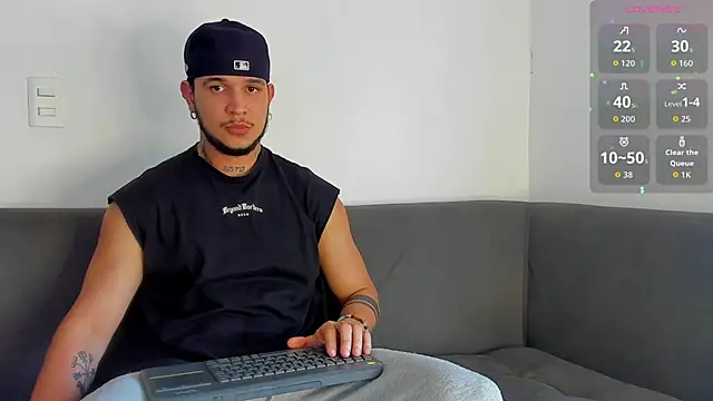 austinoficial online show from October 29, 8:56 pm