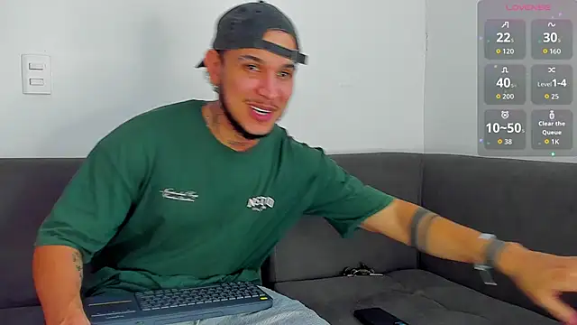 austinoficial online show from October 21, 8:34 pm