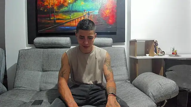 Snapshot of Thomass_conor chatting on January 28, 10:34 pm Thomass conor online show from January 28, 10:34 pm