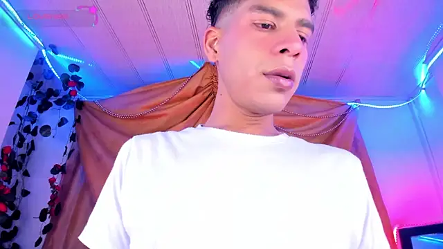 Ethan Boyy online show from December 17, 1:46 am