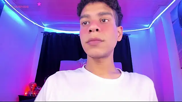 Ethan Boyy online show from June 9, 7:04 pm