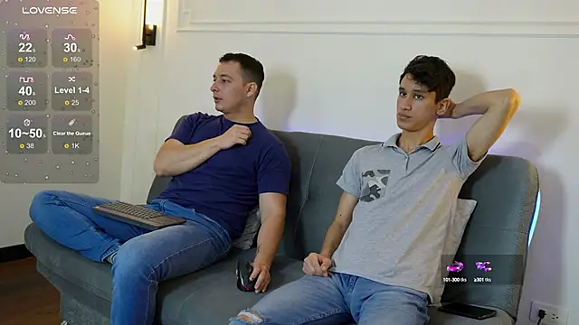 Snapshot of Cum_hunters chatting on January 20, 2:36 pm Cum hunters online show from January 20, 2:36 pm