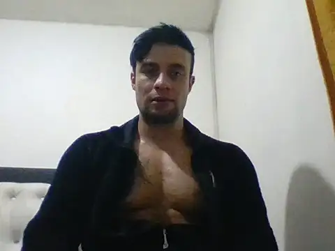 Snapshot of davidcr89 chatting on October 12, 8:08 am davidcr89 online show from October 12, 8:08 am