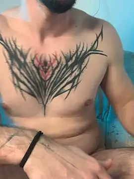 Snapshot of AssHunter4k chatting on January 24, 4:39 pm AssHunter4k online show from January 24, 4:39 pm