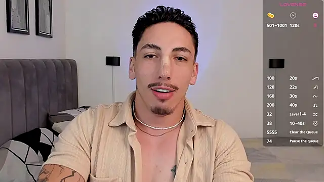 Snapshot of dylanspencer28 chatting on February 27, 7:15 pm dylanspencer28 online show from February 27, 7:15 pm
