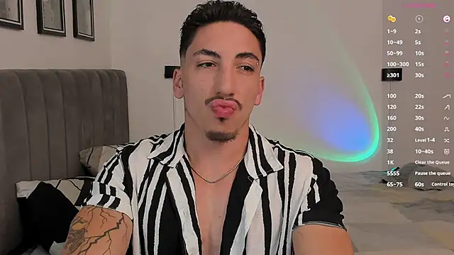 Snapshot of dylanspencer28 chatting on February 6, 7:07 pm dylanspencer28 online show from February 6, 7:07 pm