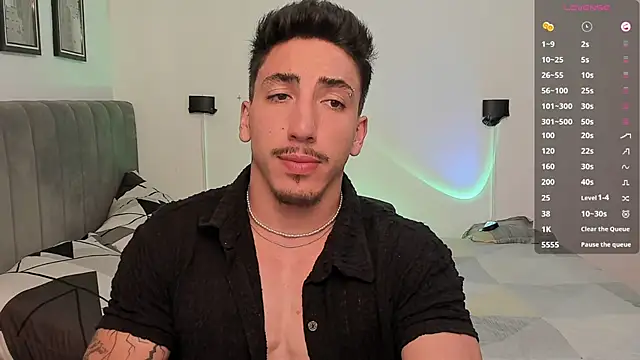Snapshot of dylanspencer28 chatting on January 23, 6:03 pm dylanspencer28 online show from January 23, 6:03 pm