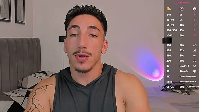 Snapshot of dylanspencer28 chatting on February 10, 10:30 pm dylanspencer28 online show from February 10, 10:30 pm