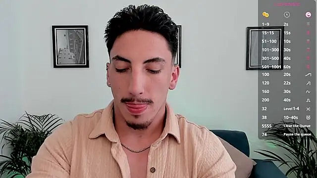 Snapshot of dylanspencer28 chatting on March 12, 9:03 pm dylanspencer28 online show from March 12, 9:03 pm