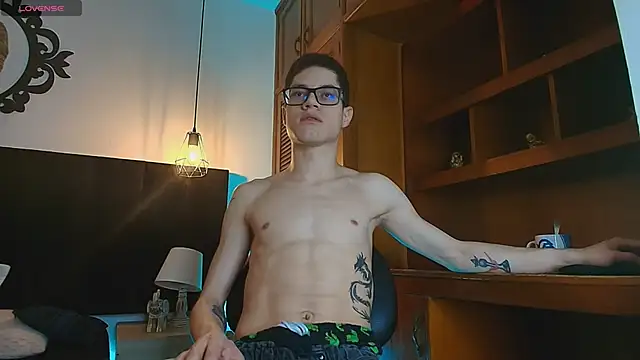 wolfandsky online show from April 25, 11:35 am