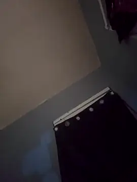 Burrrucecold00 online show from February 22, 9:21 pm