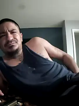 Burrrucecold00 online show from March 3, 5:40 am