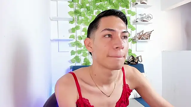 JackeOwens online show from April 22, 12:43 pm