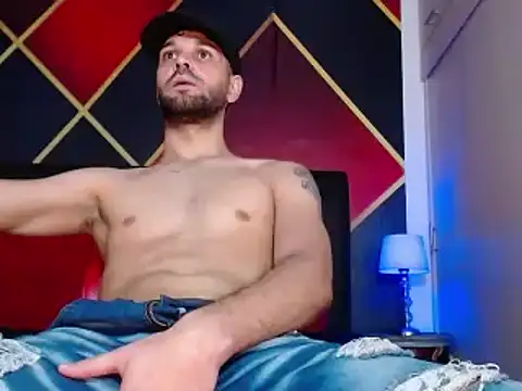 Snapshot of Cristian_white chatting on March 13, 7:28 pm Cristian white online show from March 13, 7:28 pm