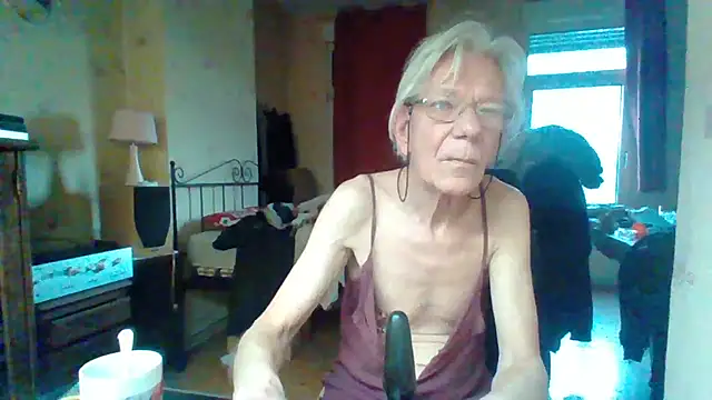 rosanetrav online show from March 9, 6:40 am