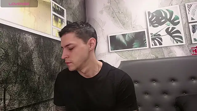 Snapshot of Frank_Millers chatting on March 6, 1:57 pm Frank Millers online show from March 6, 1:57 pm