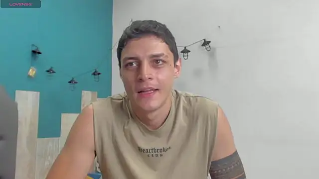 Snapshot of Frank_Millers chatting on October 16, 8:39 pm Frank Millers online show from October 16, 8:39 pm