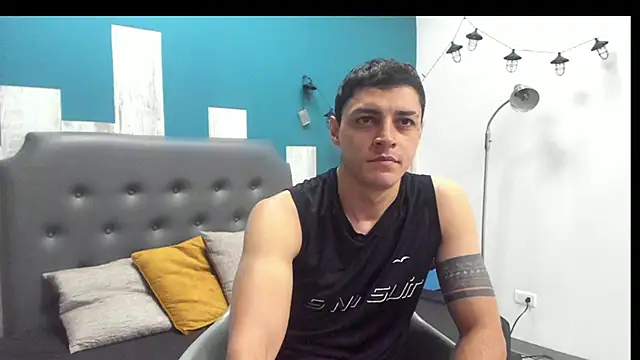Snapshot of Frank_Millers chatting on September 24, 5:44 pm Frank Millers online show from September 24, 5:44 pm