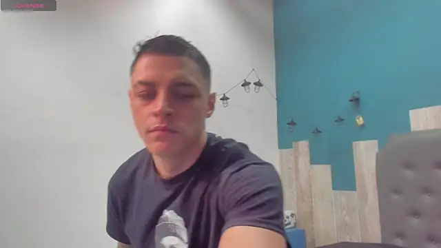 Snapshot of Frank_Millers chatting on October 17, 8:57 pm Frank Millers online show from October 17, 8:57 pm