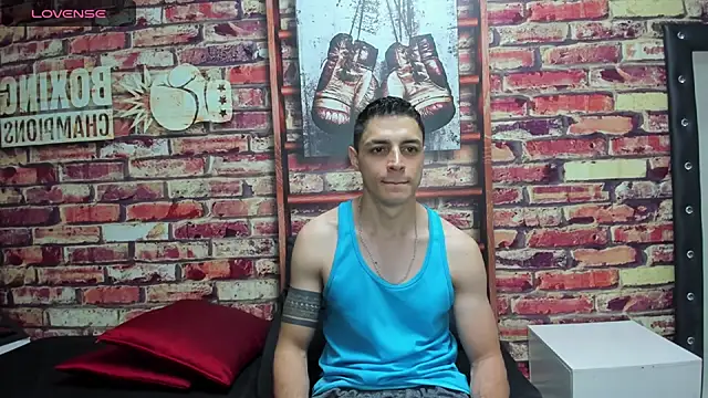 Snapshot of Frank_Millers chatting on January 29, 11:14 pm Frank Millers online show from January 29, 11:14 pm