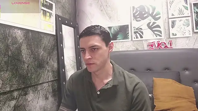 Snapshot of Frank_Millers chatting on March 14, 1:02 pm Frank Millers online show from March 14, 1:02 pm