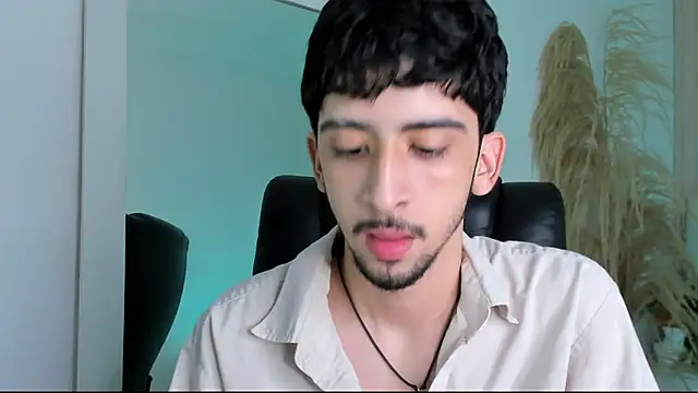 Alezzandro  online show from September 9, 8:41 pm