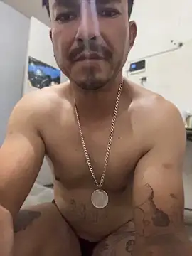 paullliliu online show from June 20, 5:34 am