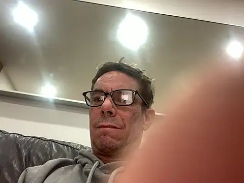 Kenhornu online show from March 7, 5:00 pm