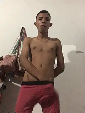 Alvarozzxv online show from February 28, 5:15 am