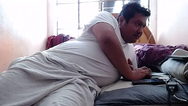 Snapshot of nakedlima chatting on October 6, 7:40 pm nakedlima online show from October 6, 7:40 pm