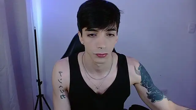 H3ll B0I online show from February 23, 3:57 pm