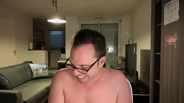 Snapshot of Funnyjul31 chatting on September 14, 5:59 pm Funnyjul31 online show from September 14, 5:59 pm