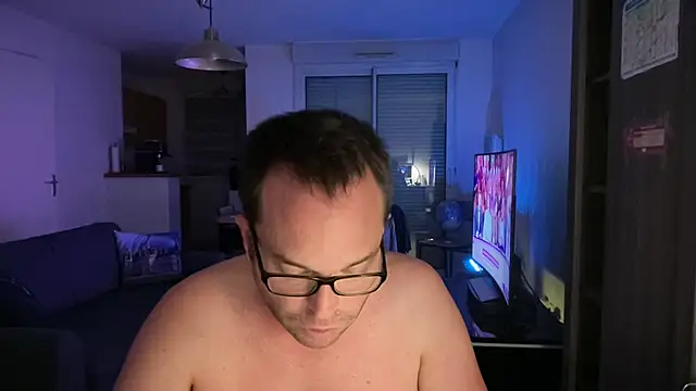 Snapshot of Funnyjul31 chatting on September 24, 6:28 pm Funnyjul31 online show from September 24, 6:28 pm