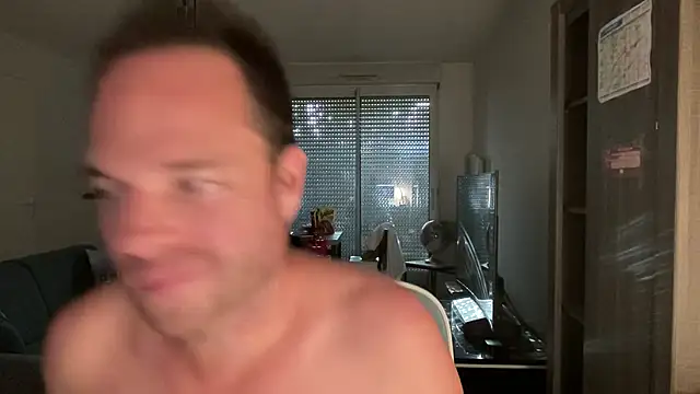 Snapshot of Funnyjul31 chatting on September 20, 4:07 pm Funnyjul31 online show from September 20, 4:07 pm