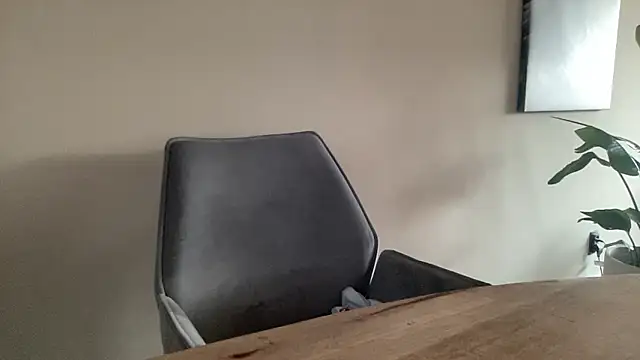 bullyboyy online show from January 19, 9:00 am