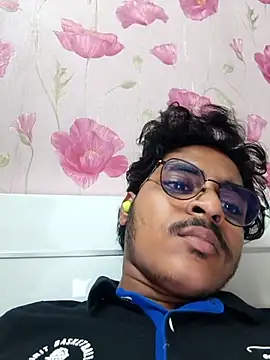 Snapshot of Bigcocktelugu99 chatting on October 13, 8:53 am Bigcocktelugu99 online show from October 13, 8:53 am