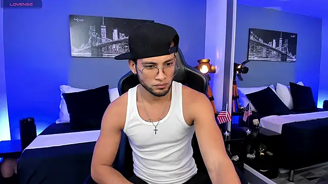 Max Conor1 online show from April 27, 5:59 am