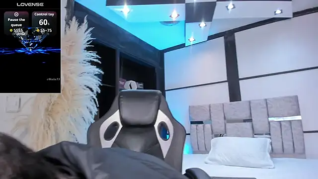 marcuscollins1  online show from January 10, 2:54 pm