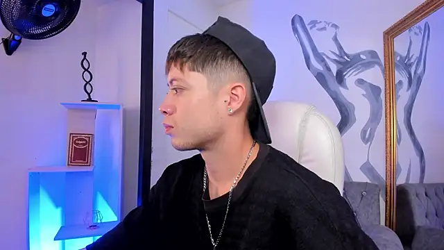 marcuscollins1  online show from June 19, 2:00 pm