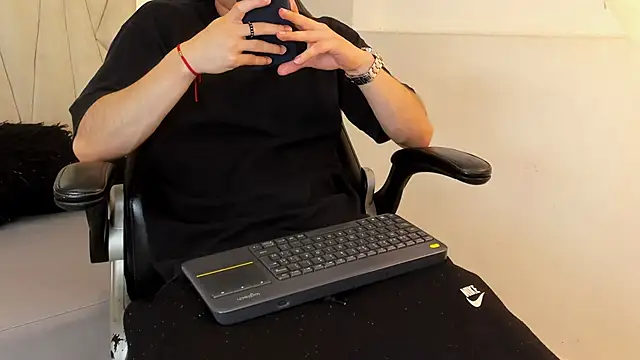 roan birkin online show from April 24, 8:33 pm