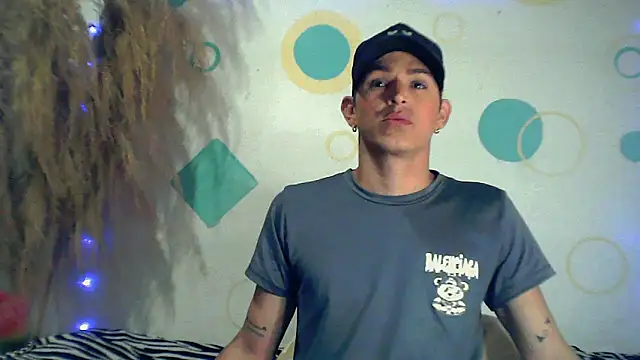 duquehotvoy online show from March 19, 4:57 am