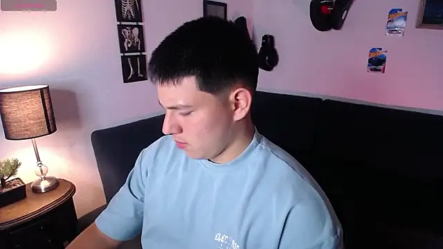 JamesCr  online show from March 11, 1:01 am