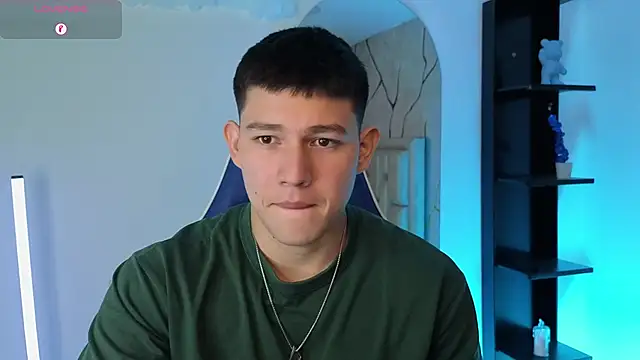 JamesCr  online show from June 6, 12:33 pm